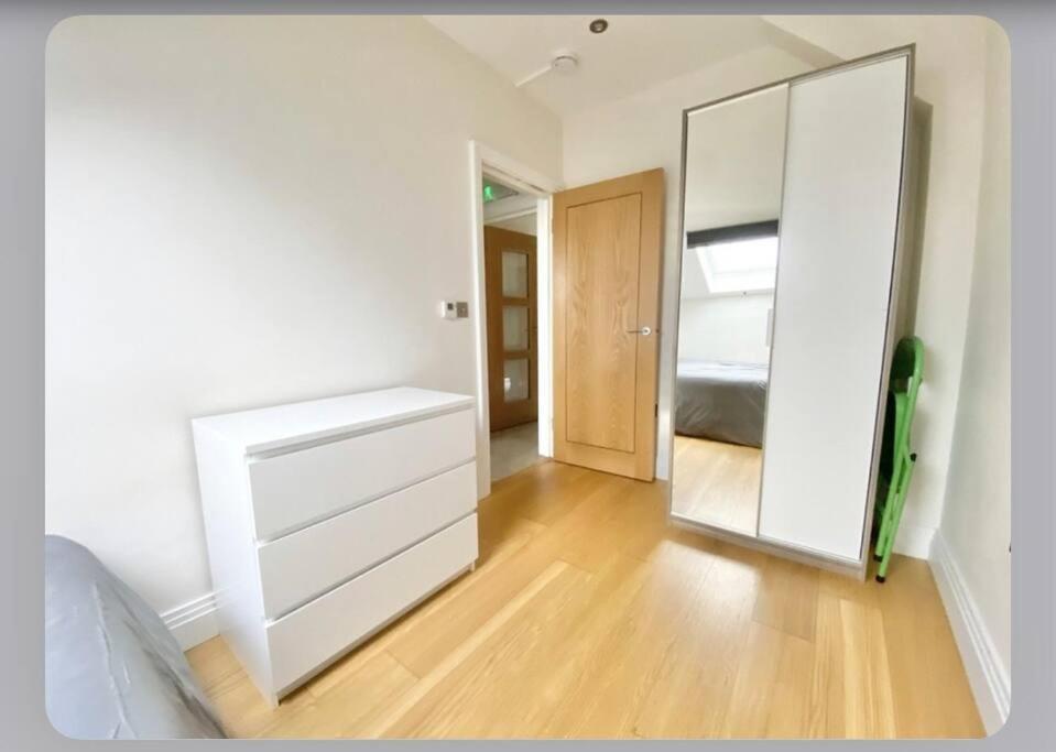 Luxury 4-Bed Apartment With Balcony & Garden, Near Emirates Stadium, 15 Mins To Central London Eksteriør bilde